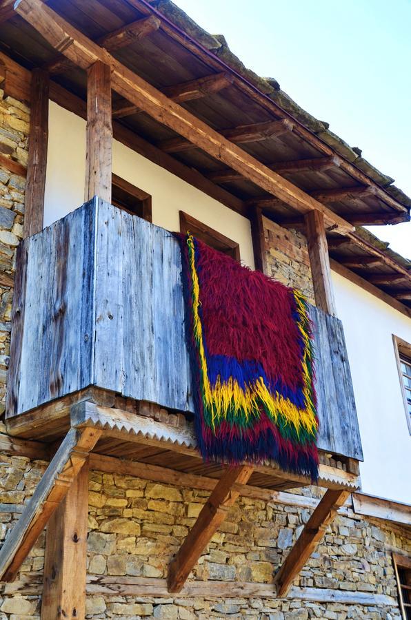 Kalinia Guesthouse B&B Kovachevitsa Bagian luar foto