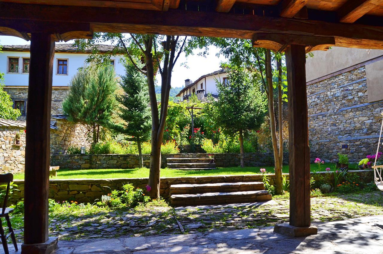 Kalinia Guesthouse B&B Kovachevitsa Bagian luar foto