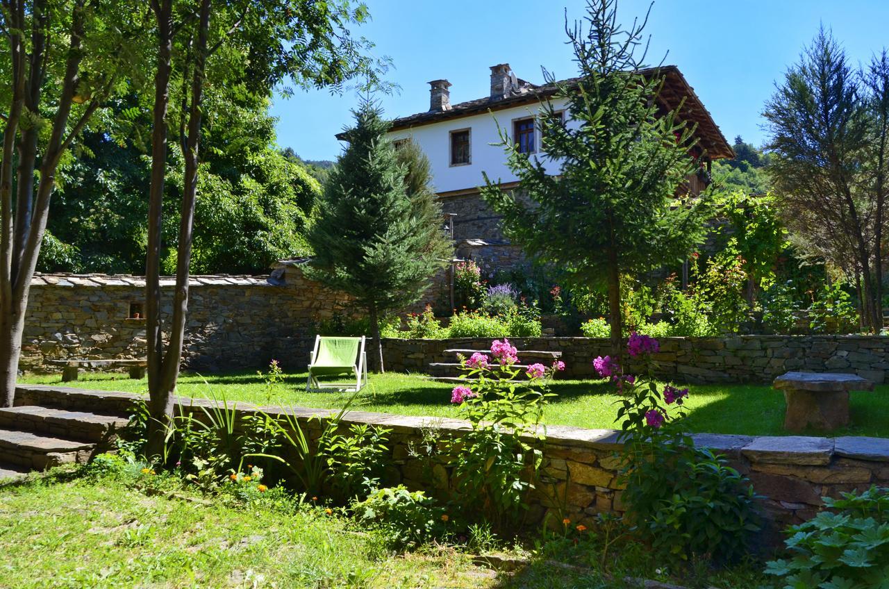 Kalinia Guesthouse B&B Kovachevitsa Bagian luar foto