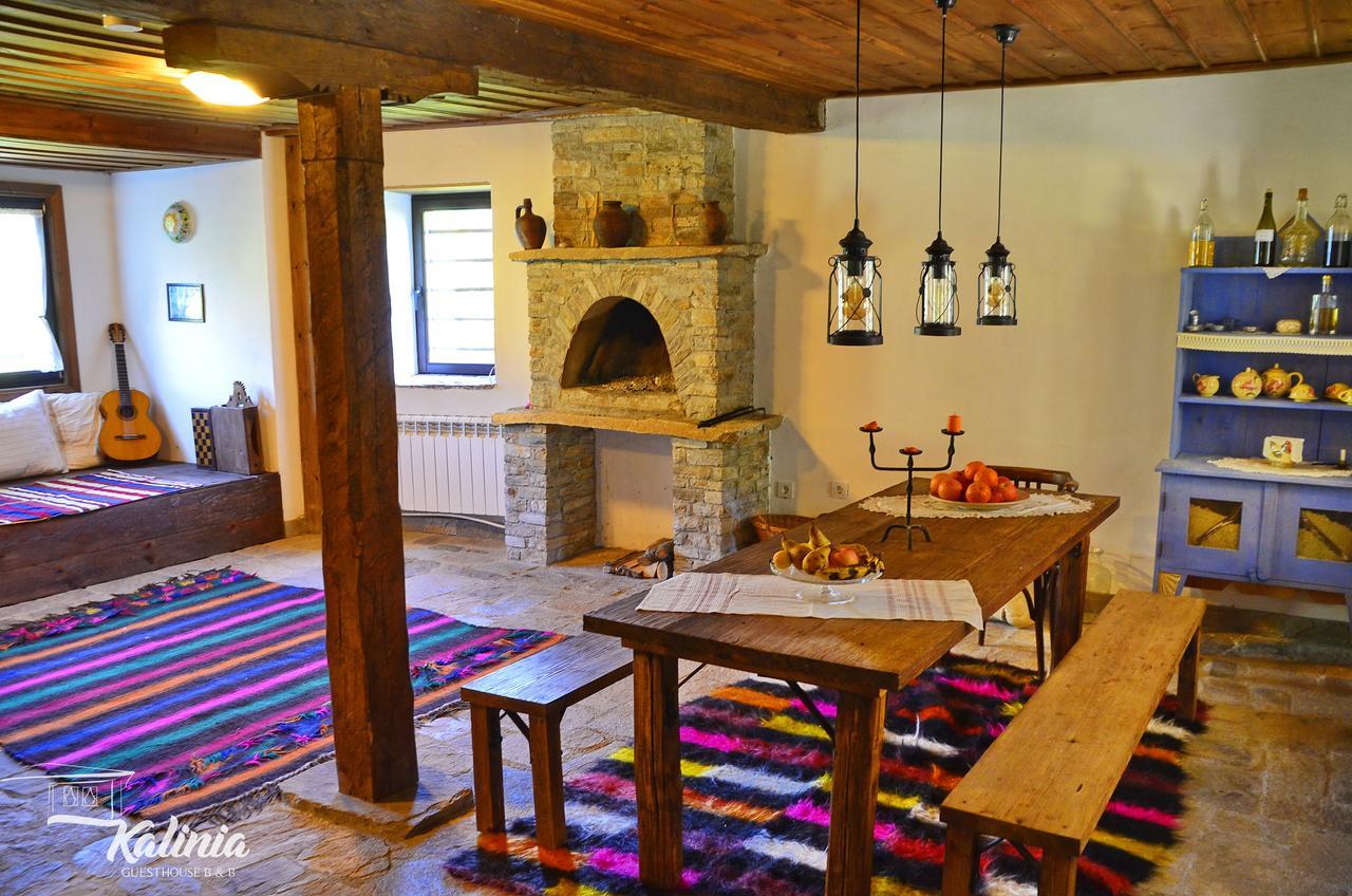 Kalinia Guesthouse B&B Kovachevitsa Bagian luar foto