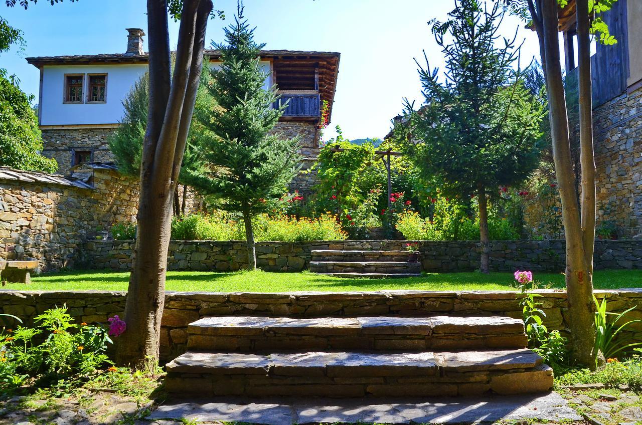 Kalinia Guesthouse B&B Kovachevitsa Bagian luar foto