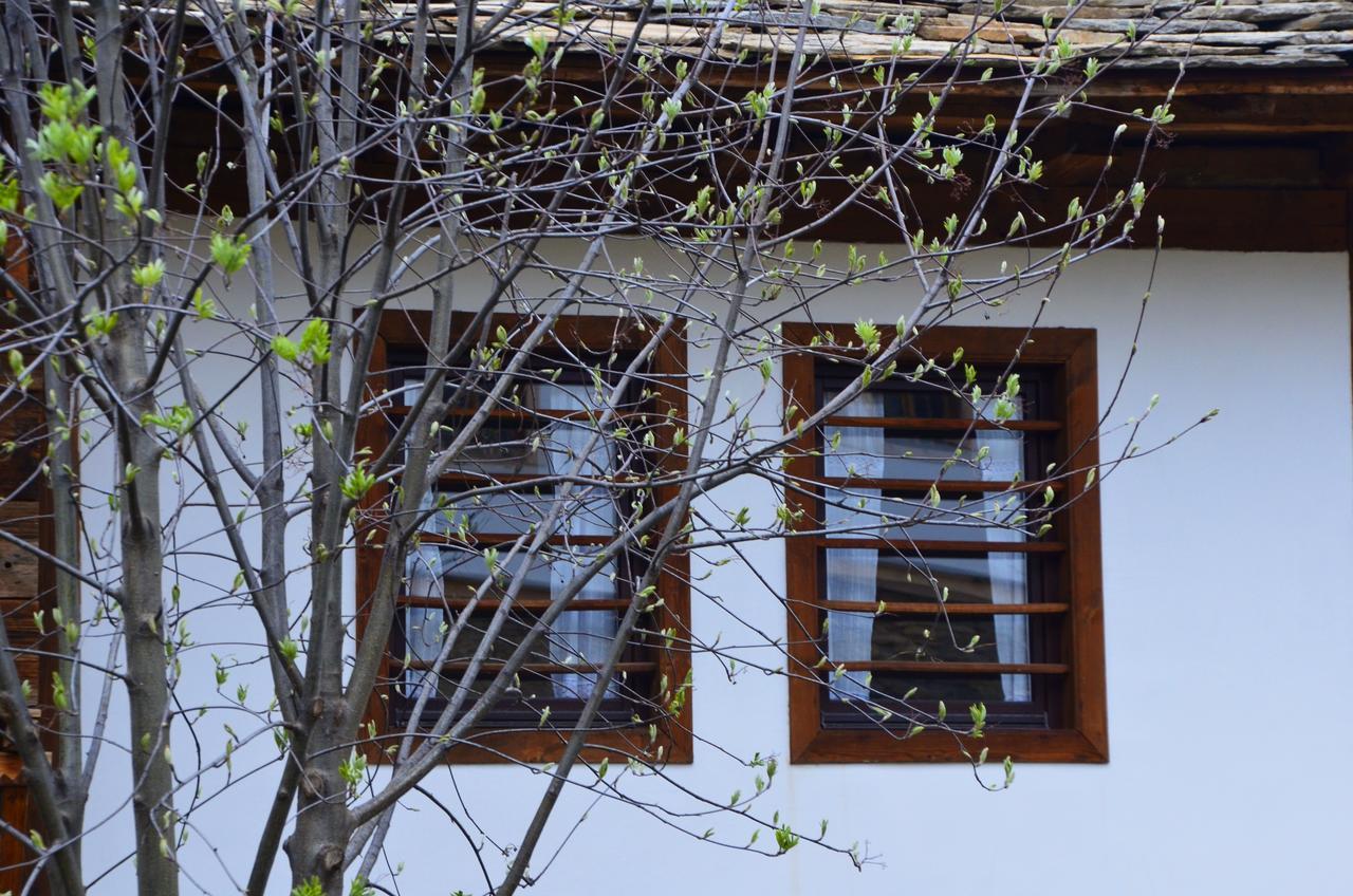 Kalinia Guesthouse B&B Kovachevitsa Bagian luar foto