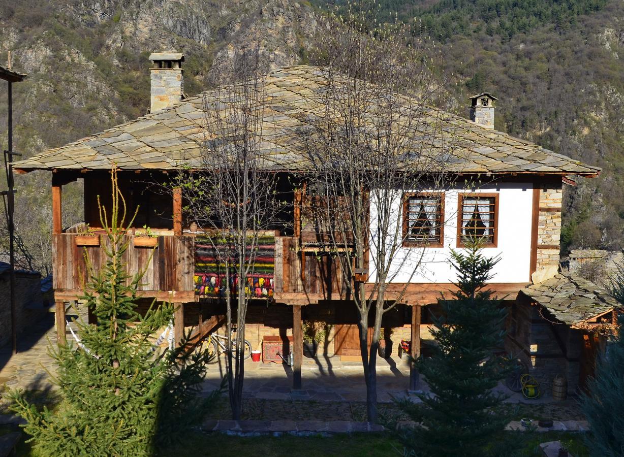 Kalinia Guesthouse B&B Kovachevitsa Bagian luar foto