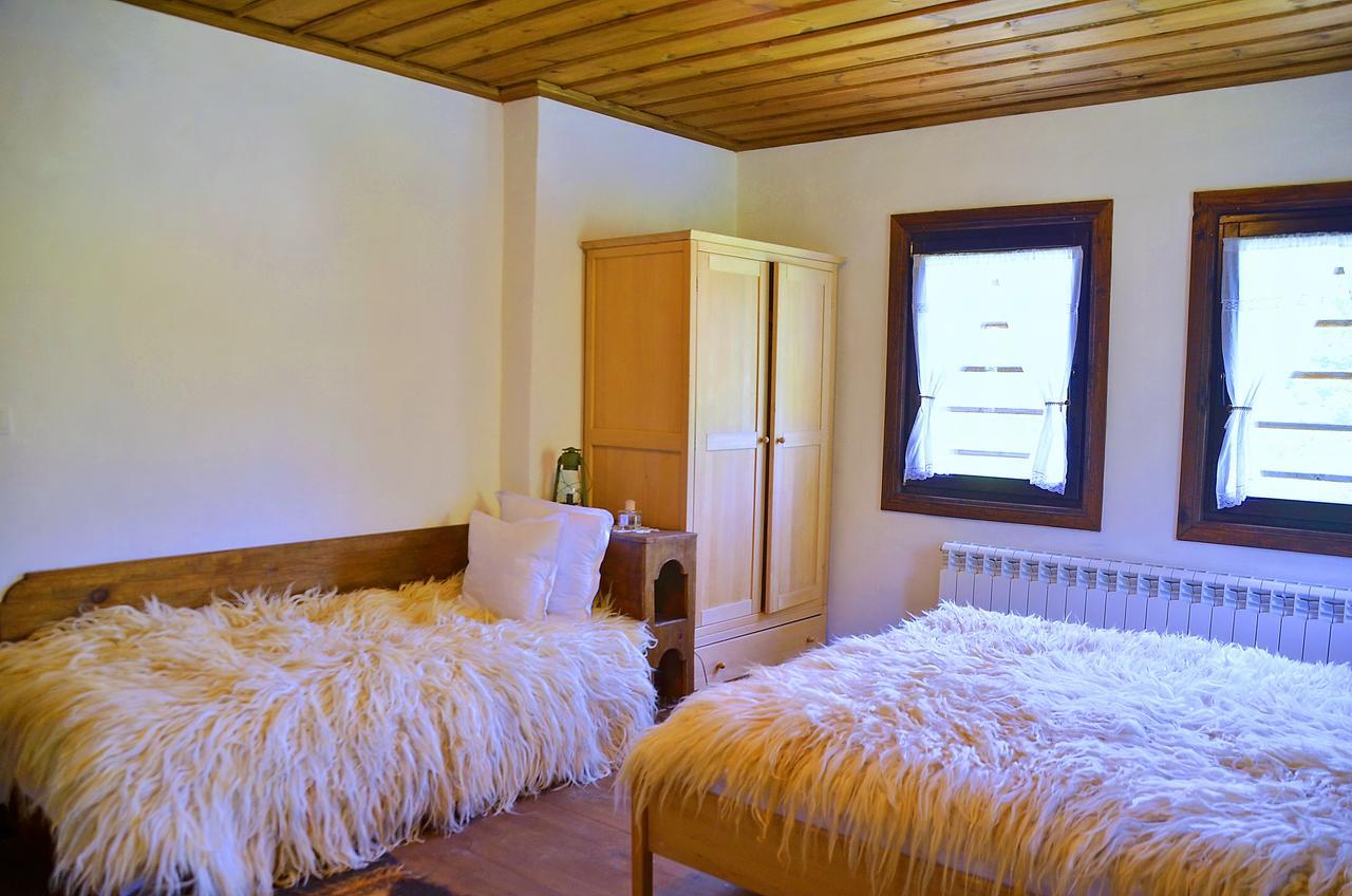 Kalinia Guesthouse B&B Kovachevitsa Bagian luar foto